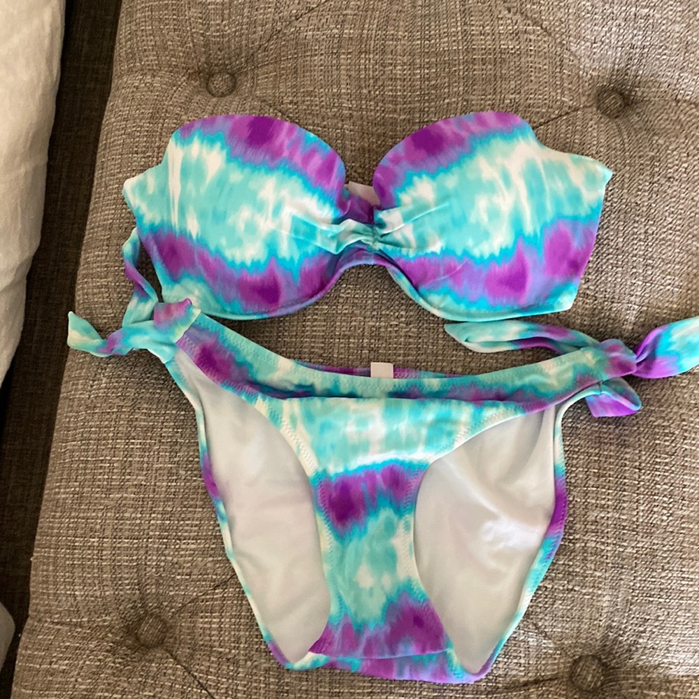 Victoria’s Secret Tie Dye Bikini!